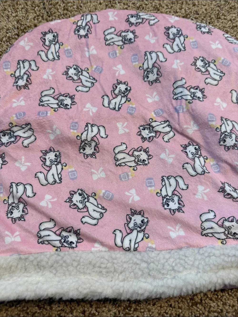 Disney Pink Cat Print Sherpa-Lined Pet Bed cat pouch